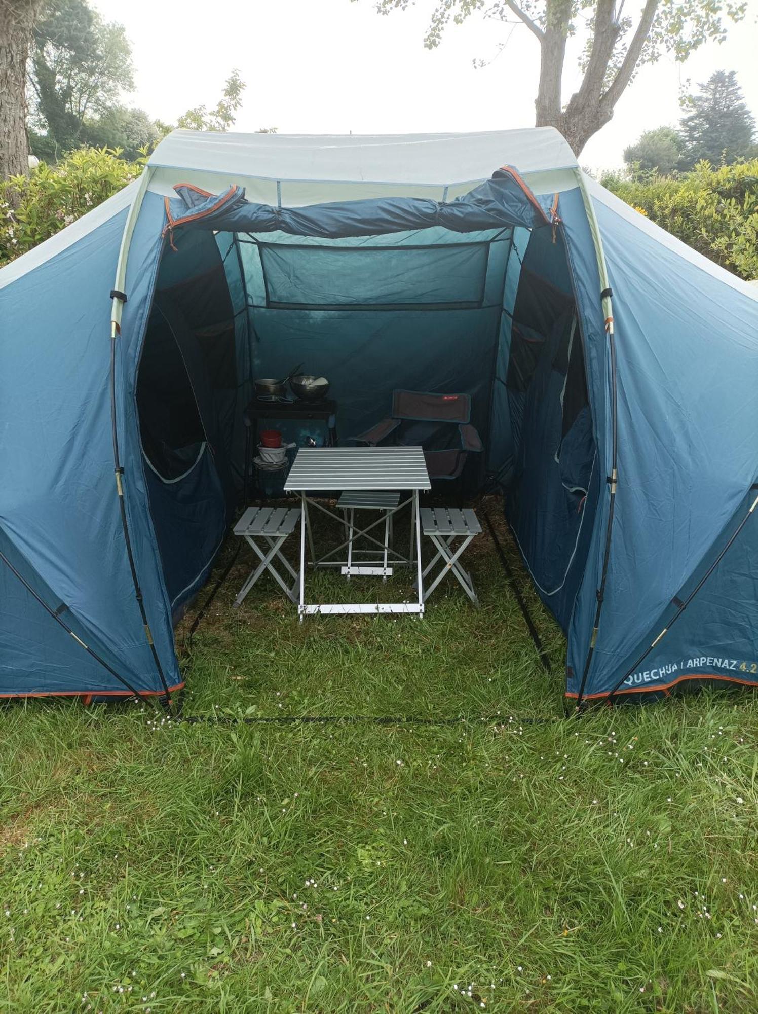 Les Hortensias grande tente familiale deux chambres et séjour vue mer sur camping nature Plestin-les-Grèves Habitación foto